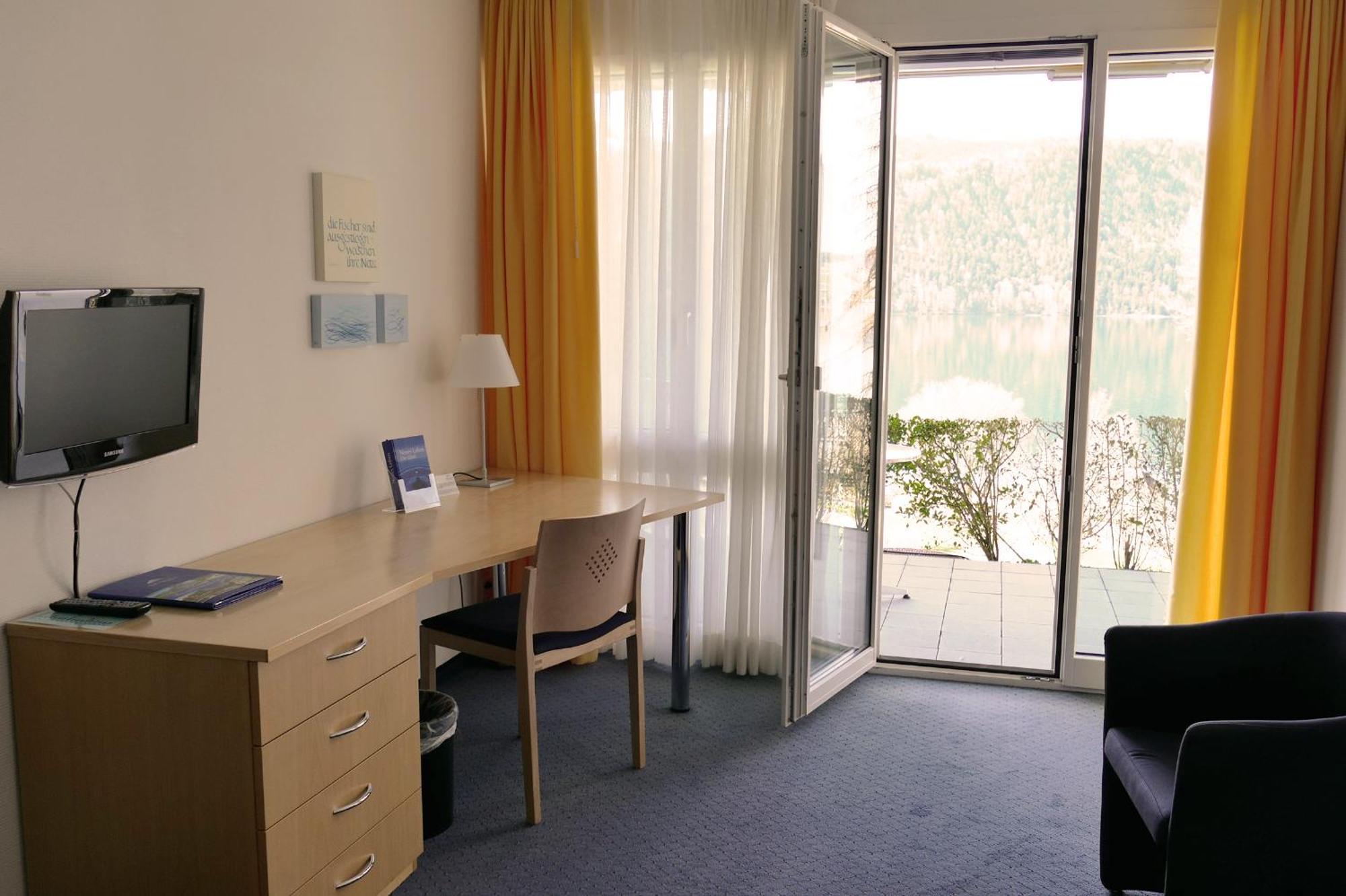 Hotel Laendli Oberägeri Rum bild